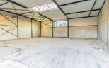 Moderne en kwalitatieve nieuwbouw bedrijfsunits, ideaal voor ondernemingen die op zoek zijn naar functionele, duurzame en flexibel in te richten bedrijfsruimte.
De bedrijfsunits hebben een oppervlakte vanaf 353 m&sup2; tot 379m&sup2;en beschikken over een vrije h