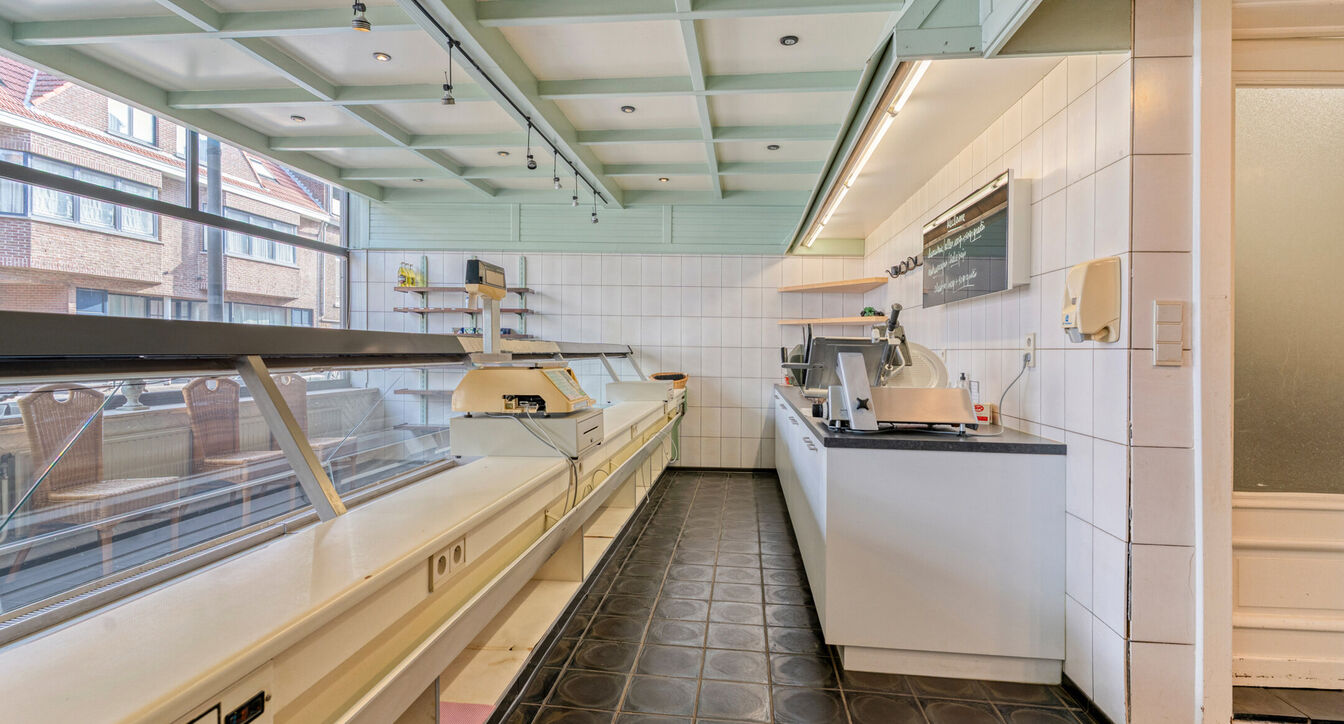 Gebouw voor gemengd gebruik te koop in Arendonk